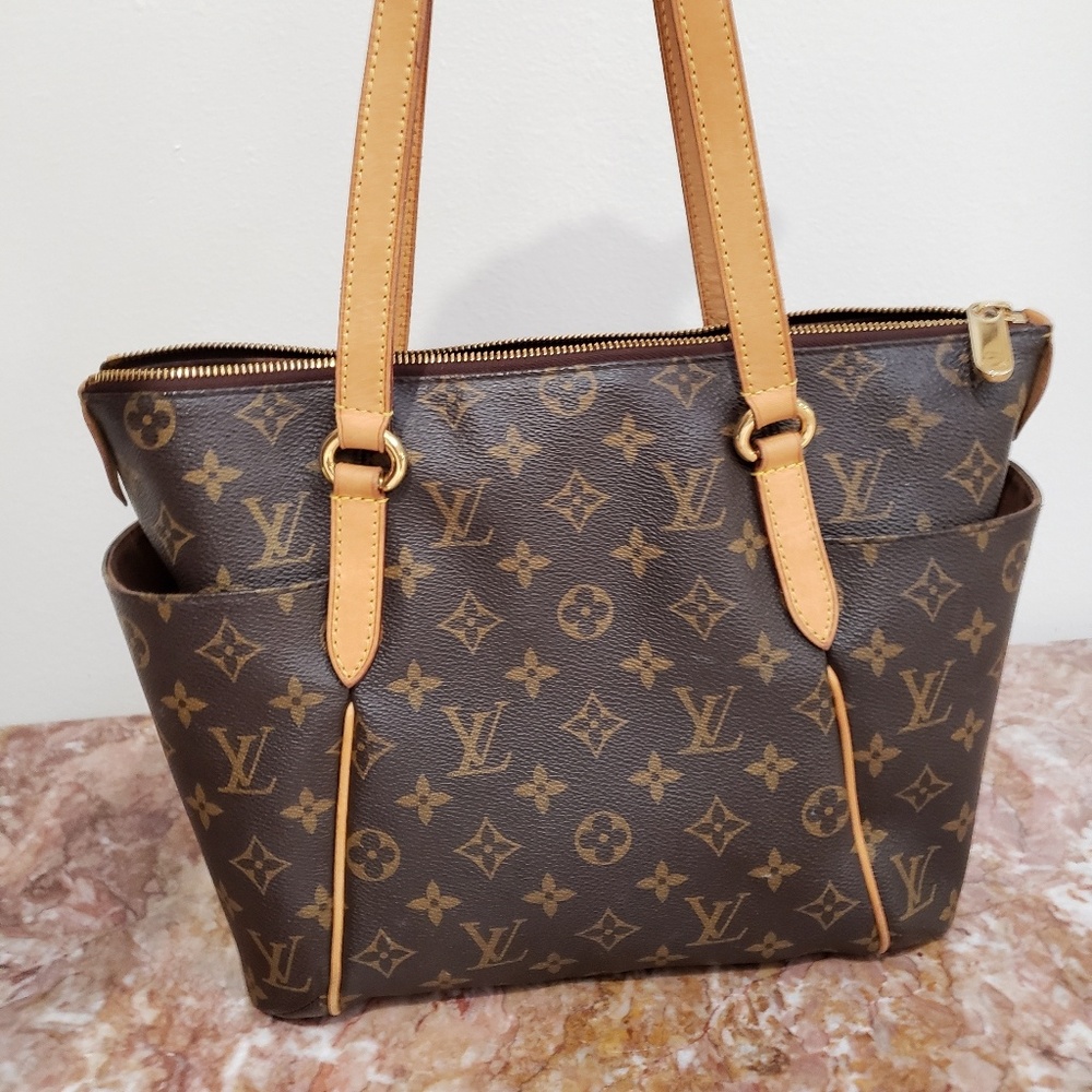 Louis Vuitton Totally PM Bag